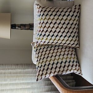 NWT pair of 16x16 geometric beige and tan accent decor throw pillows